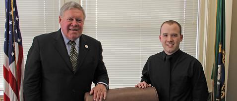 U.S. Rep.Norm Dicks and UW Tacoma student Jeffery Duffy