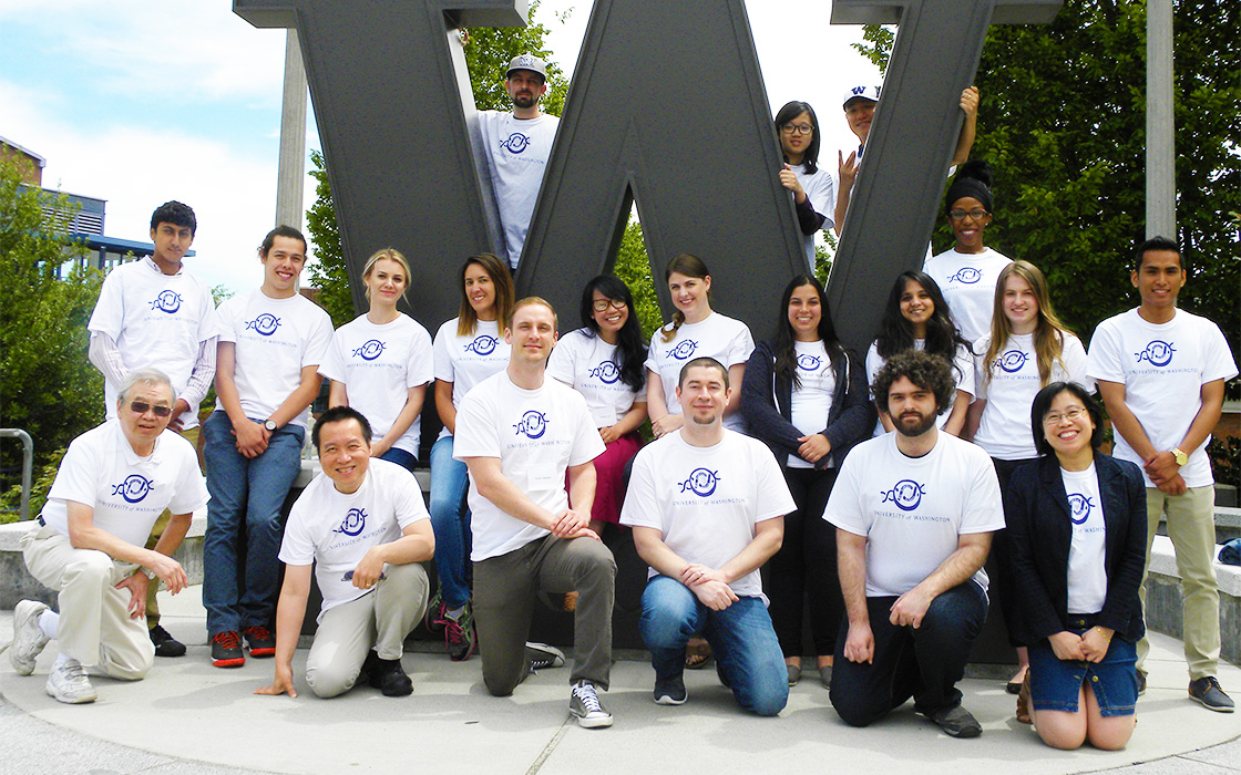 Group photo of Dr. Ka Yee Yeung with students and faculty from Bioinformatics Summer Institute 2016 at UW Tacoma